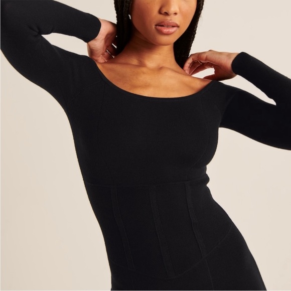 Abercrombie & Fitch Off-The-Shoulder Corset
Mini Dress - Picture 6 of 7